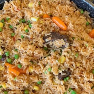Riz au gras au bœuf et légumes (Cuisine africaine)