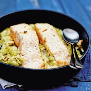 Saumon aux poireaux (Cuisine française)