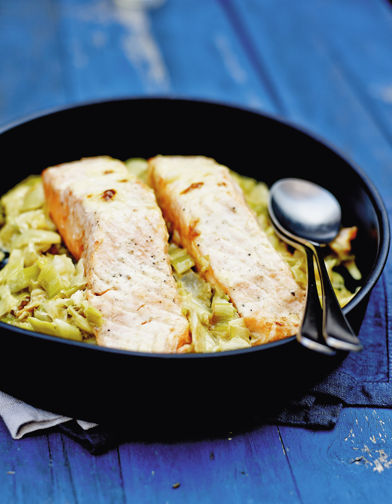Saumon aux poireaux (Cuisine française)